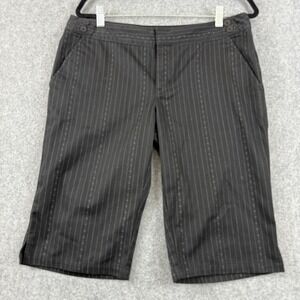 The North Face Long Shorts Women's 12 Black Pinstriped‎